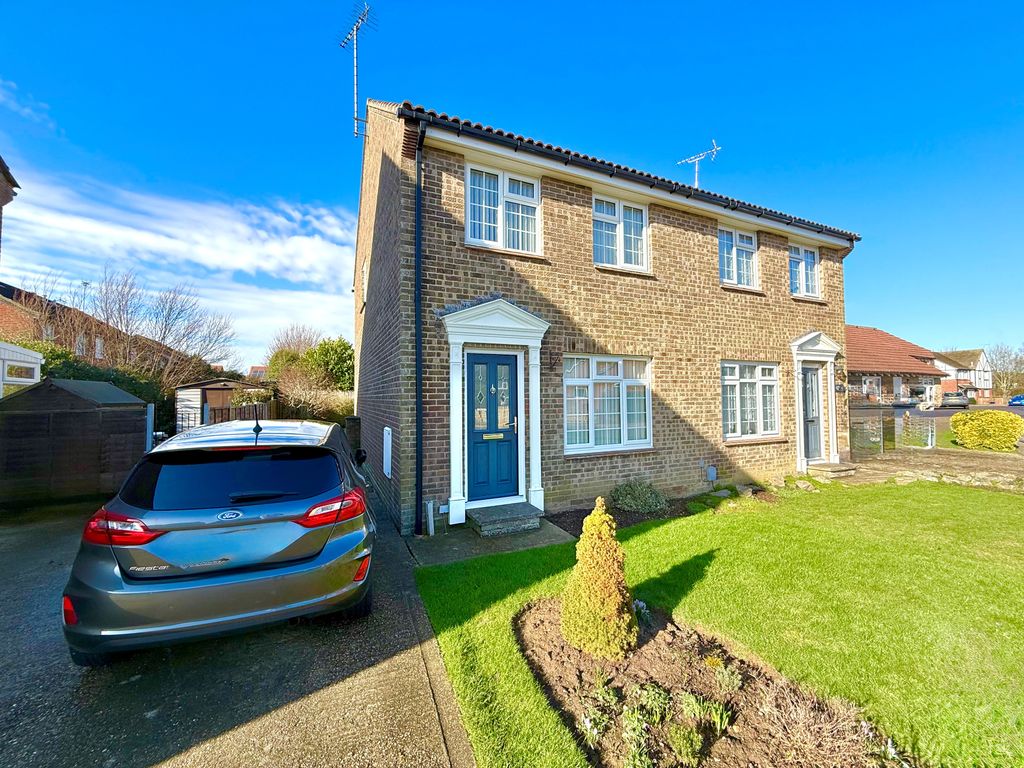 Property photo 1 of 19 44 Davits Drive Front 1