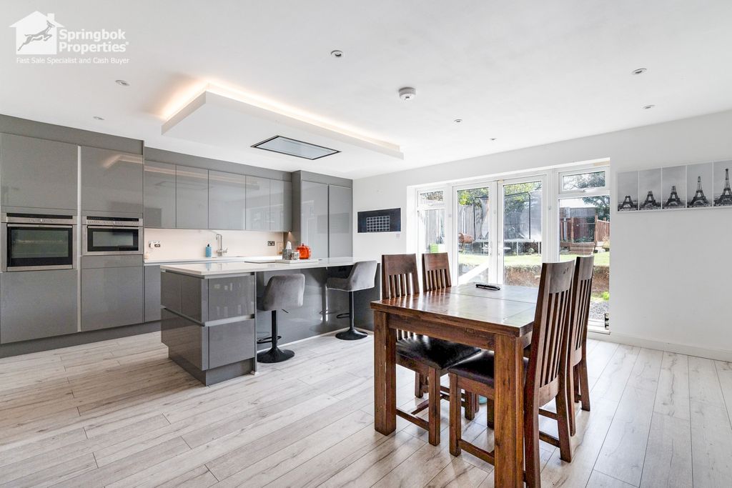 Property photo 2 of 16 Image 1