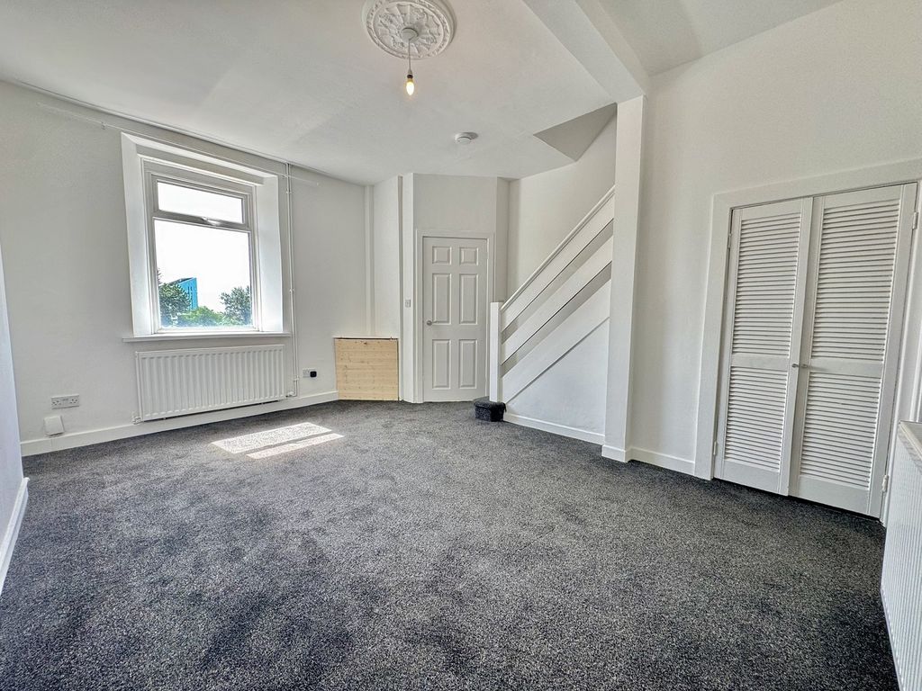 Property photo 3 of 17 Not Specified