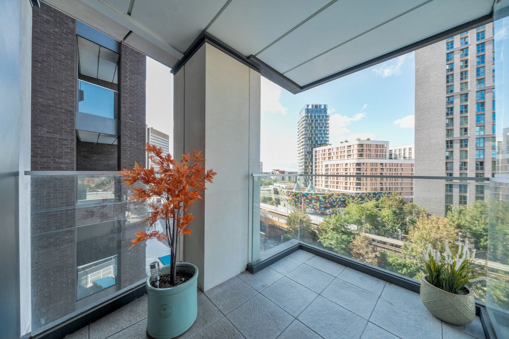 Property photo 2 of 16 Balcony