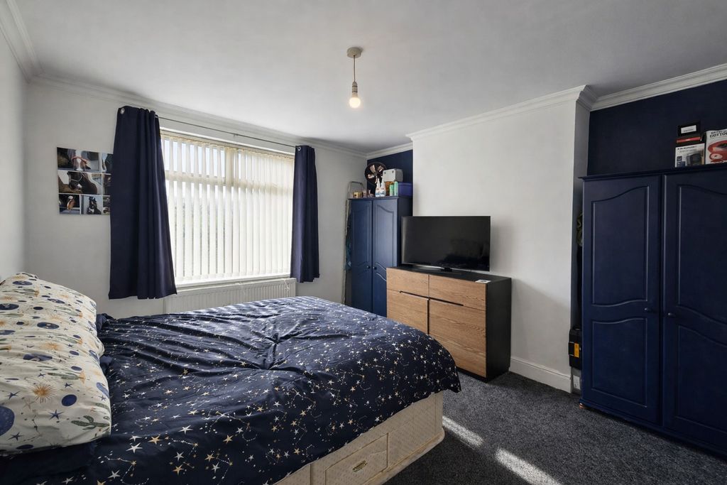 Property photo 3 of 5