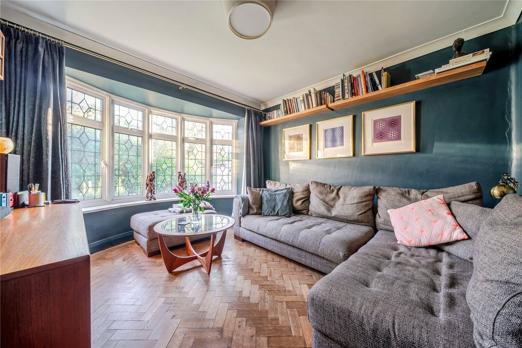 Property photo 2 of 20 Picture No. 17