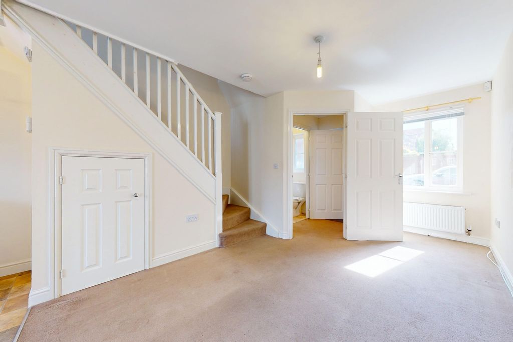 Property photo 3 of 8