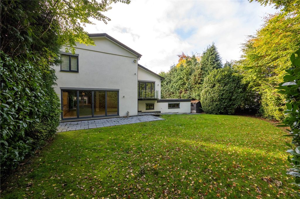 Property photo 3 of 16 Garden