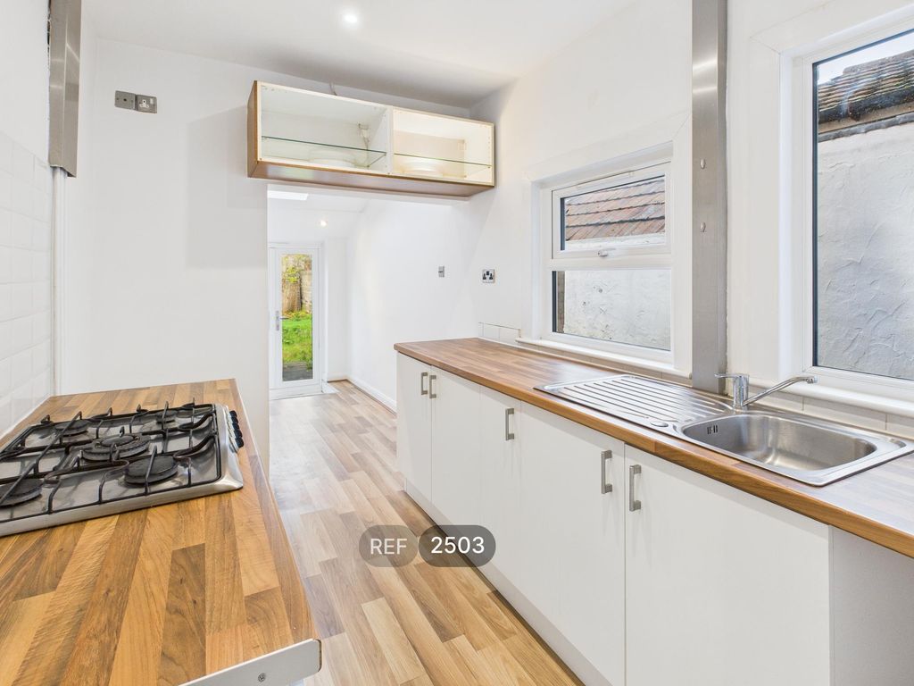 Property photo 3 of 26 Kitchen