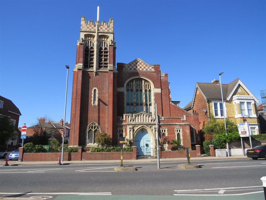 Property photo 1 of 6 Exterior