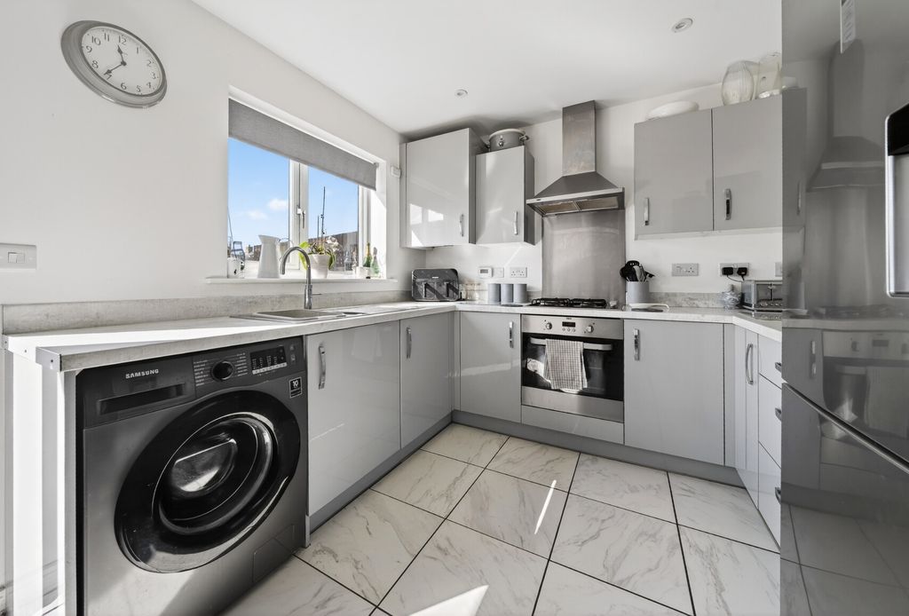 Property photo 3 of 14 1432665-12-69Bc29...