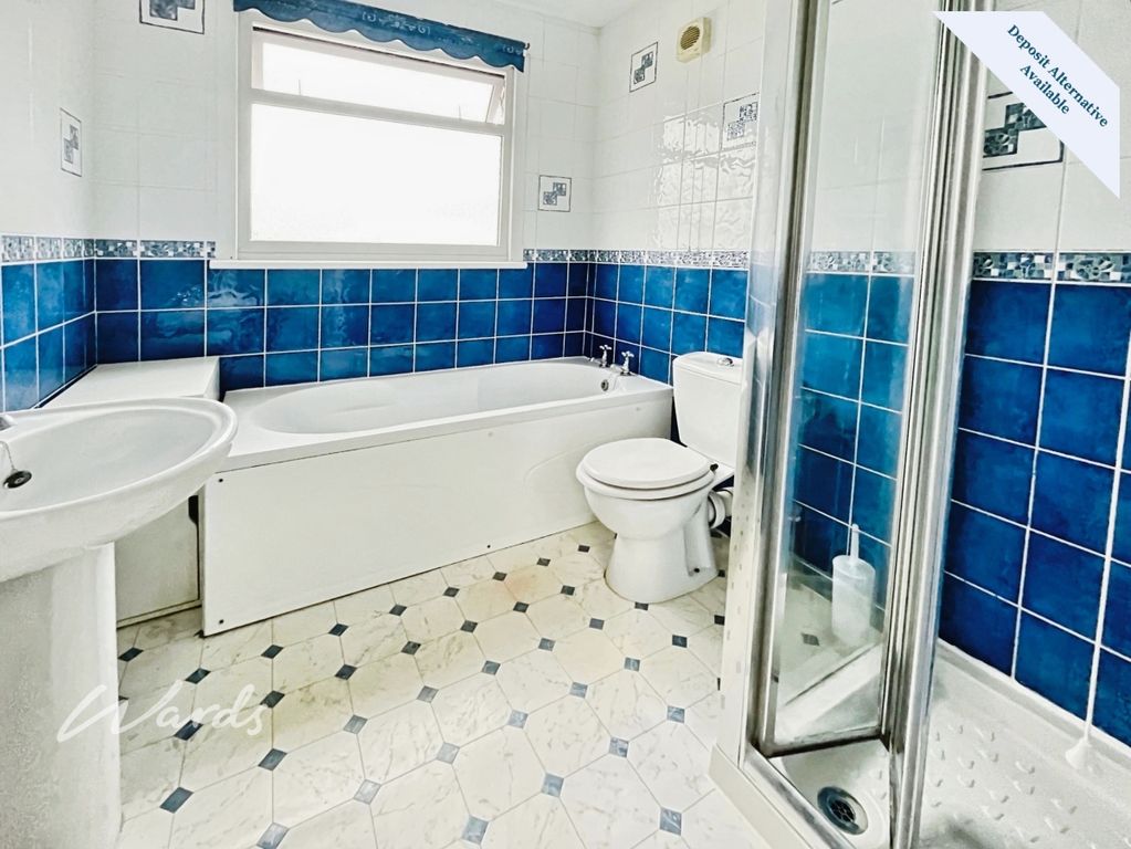 Property photo 3 of 11 Bathroom