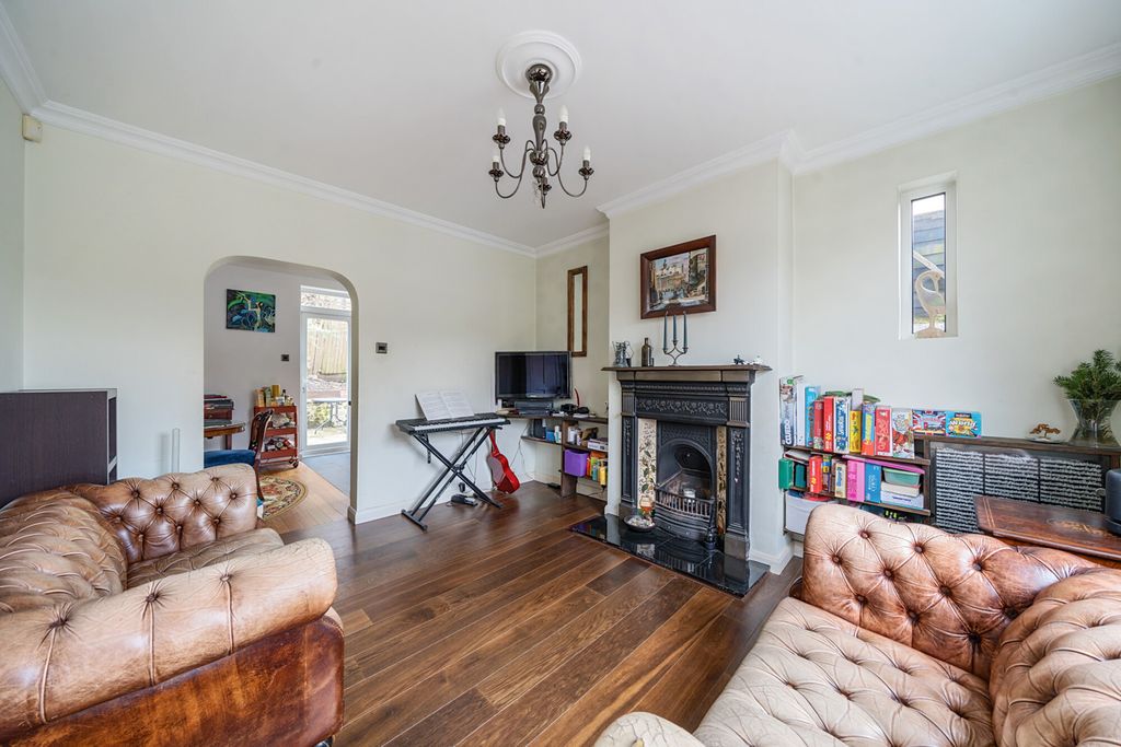 Property photo 3 of 14 Reception