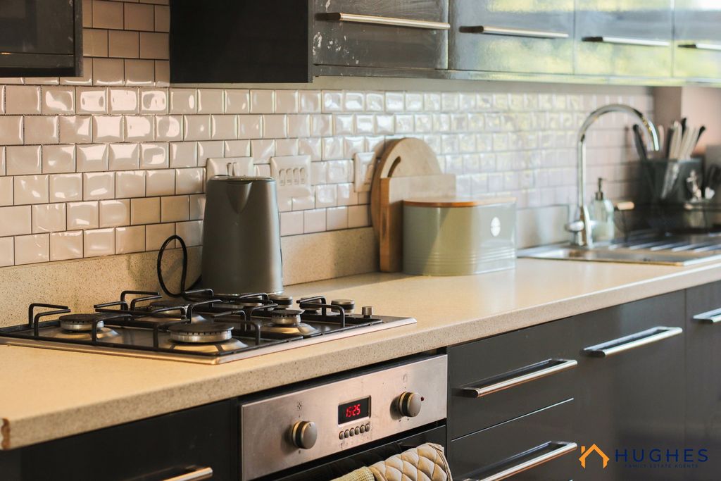 Property photo 3 of 33