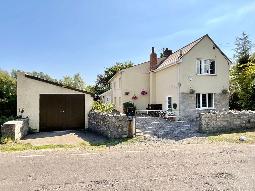 Property photo 2 of 26