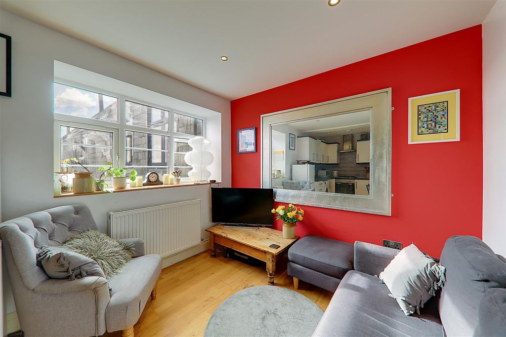 Property photo 2 of 9 Img_4159-Img_4161.Jpg