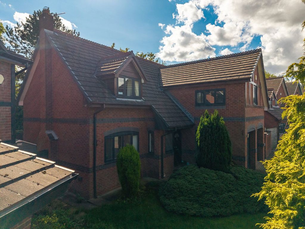 Property photo 2 of 40