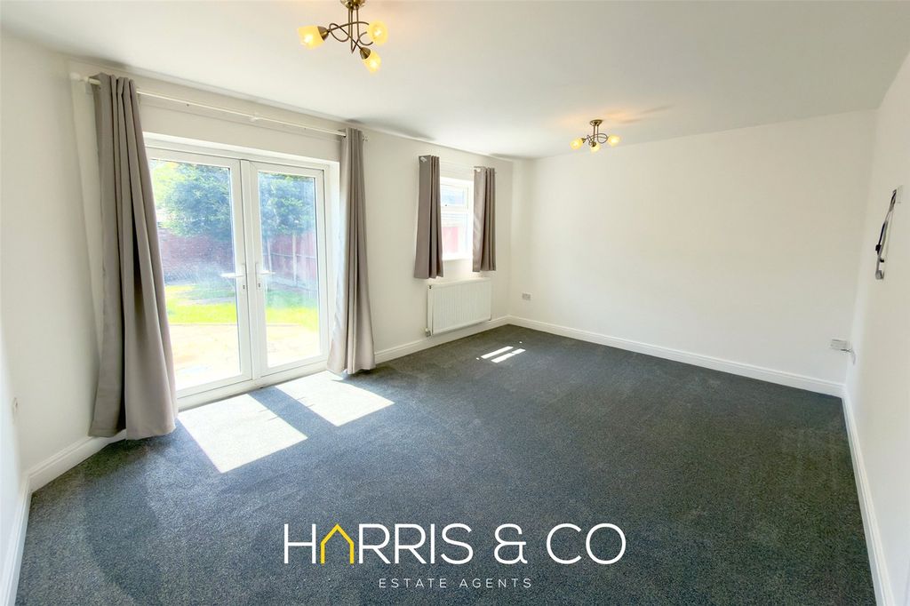 Property photo 3 of 16 Picture No. 06