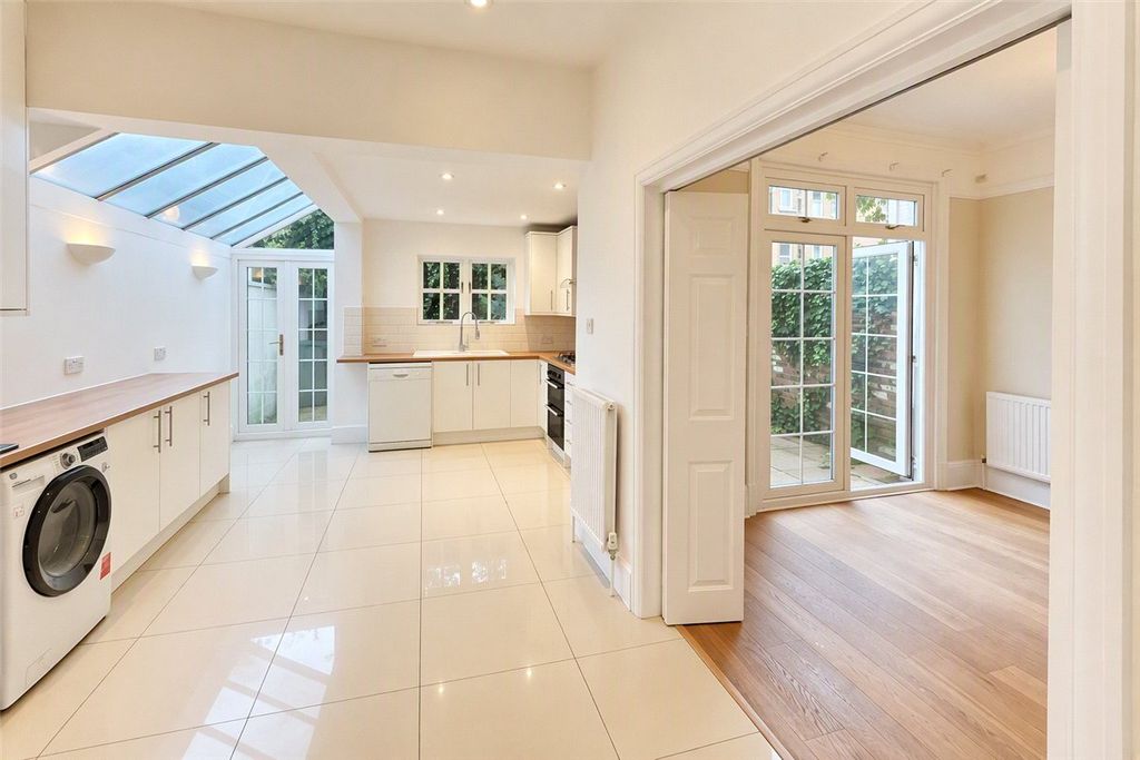 Property photo 1 of 10 Kitchen And Lounge