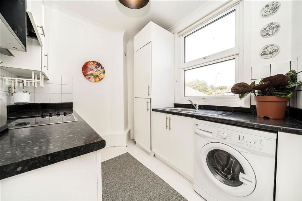 Property photo 3 of 7