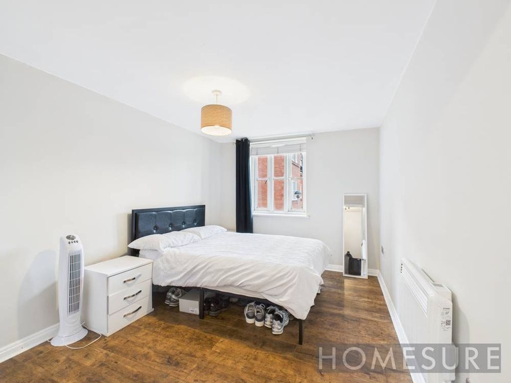 Property photo 3 of 33