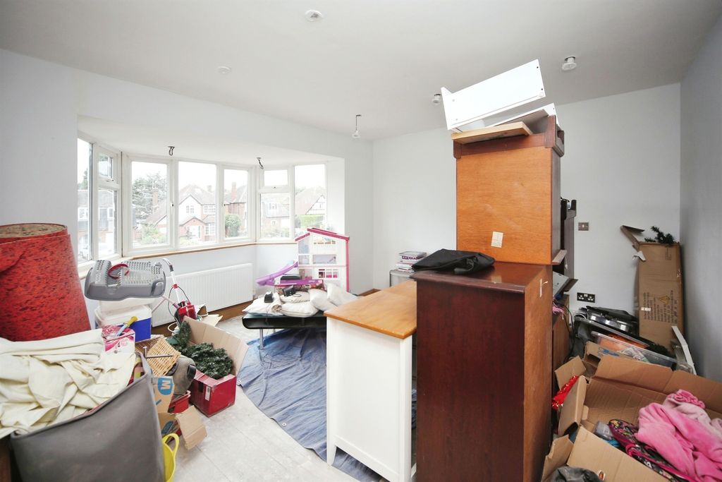 Property photo 3 of 18