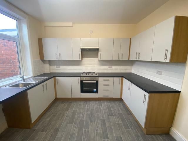 Property photo 1 of 12 Kitchen