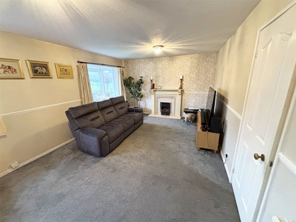 Property photo 3 of 19 Picture No. 25