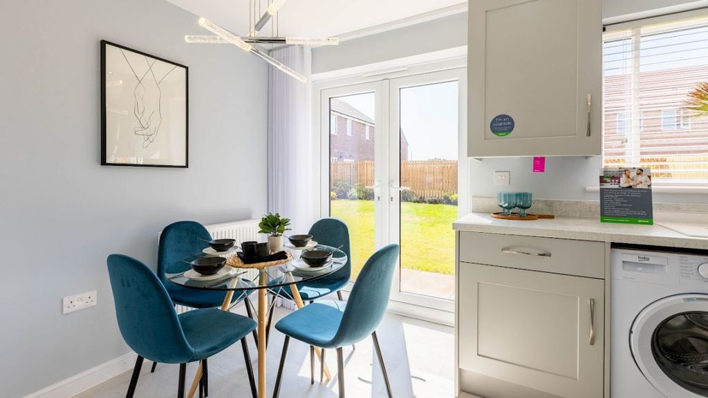 Property photo 2 of 8