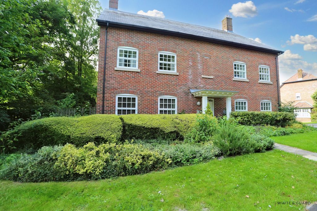 Property photo 1 of 8