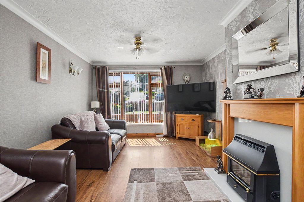 Property photo 2 of 17 Picture No. 05