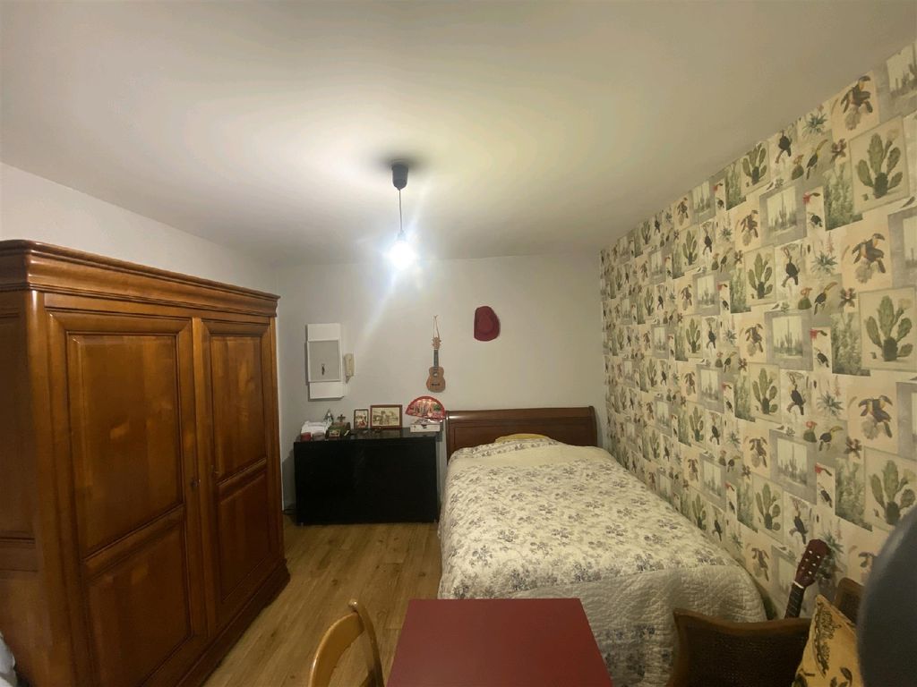 Property photo 2 of 2