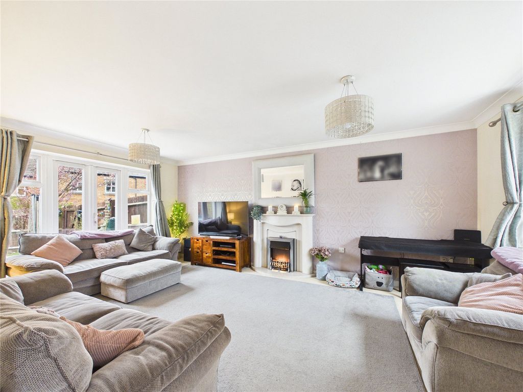 Property photo 2 of 21 Picture No. 01