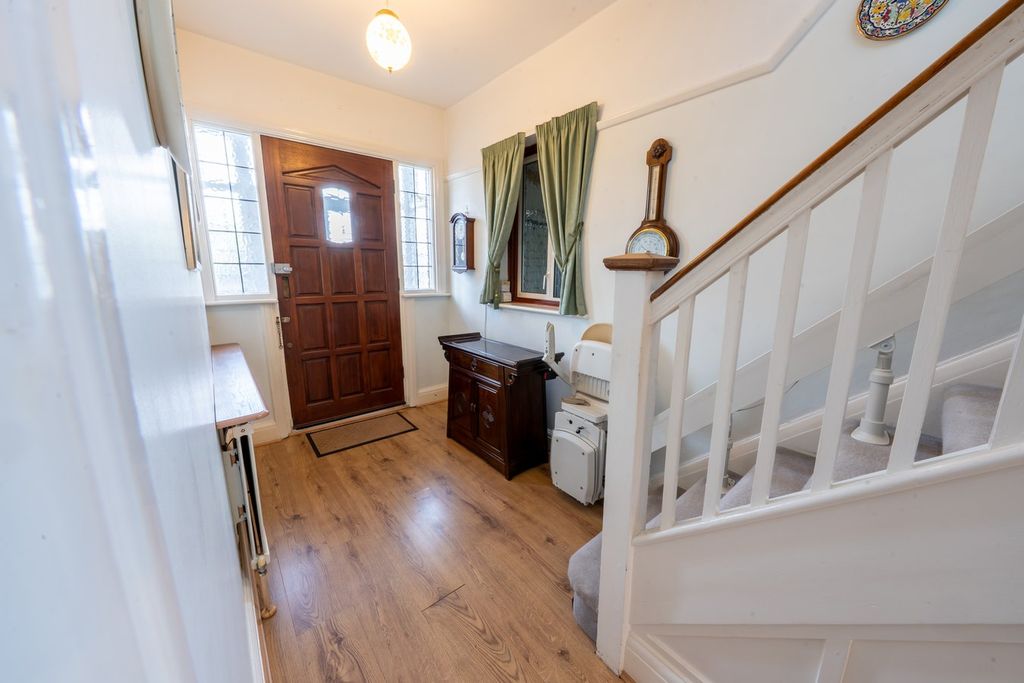 Property photo 3 of 21