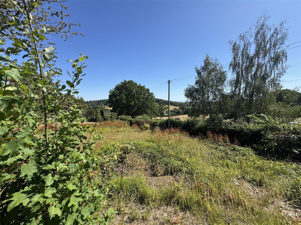 Property photo 3 of 11