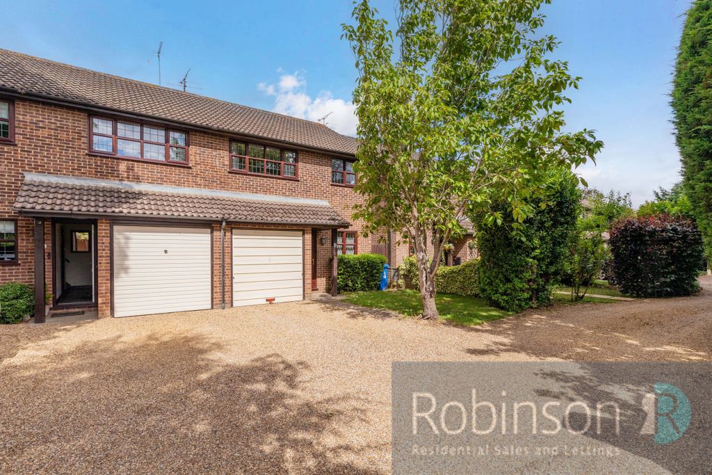 Property photo 1 of 13 5 Wagner Close-6