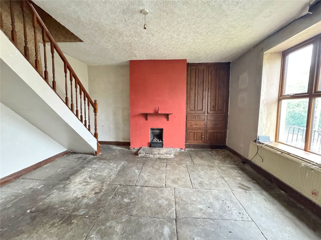 Property photo 3 of 15 Living Room