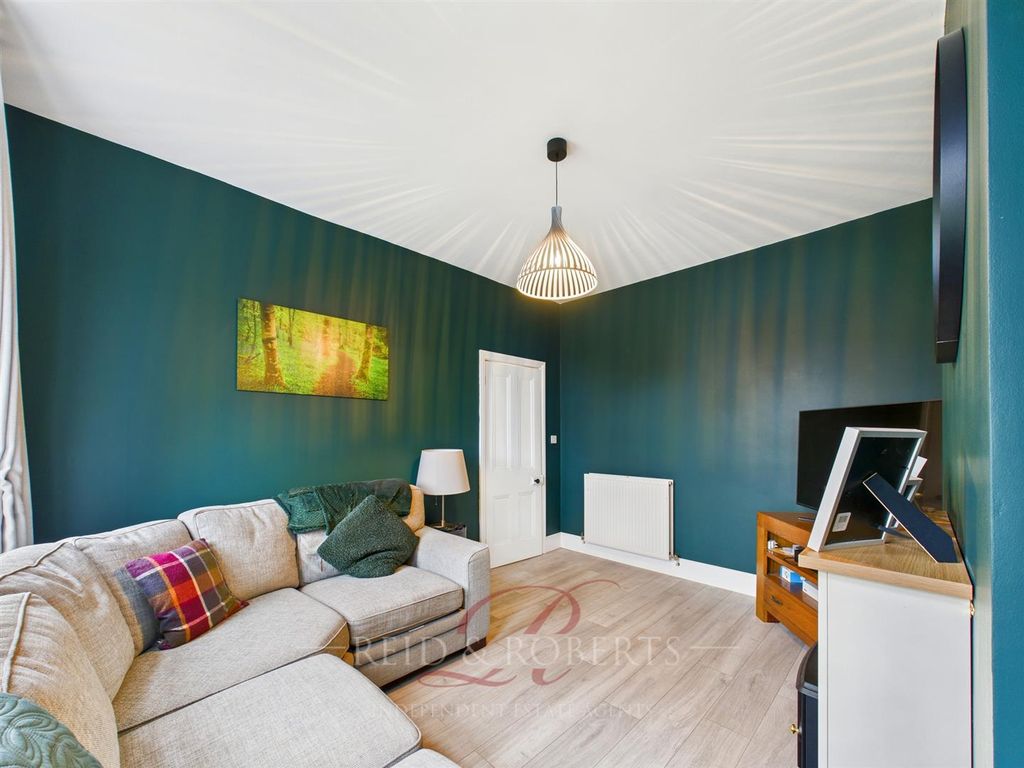 Property photo 3 of 14 Cam05148G0-Pr0114-Still003.Jpg