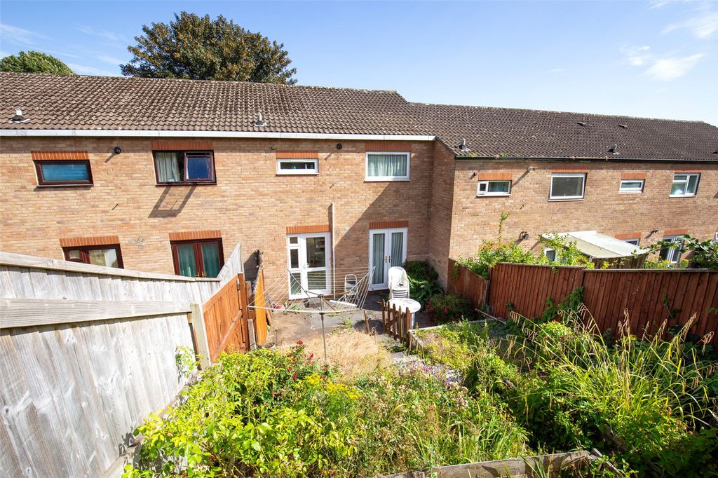 Property photo 2 of 13 Picture No. 15