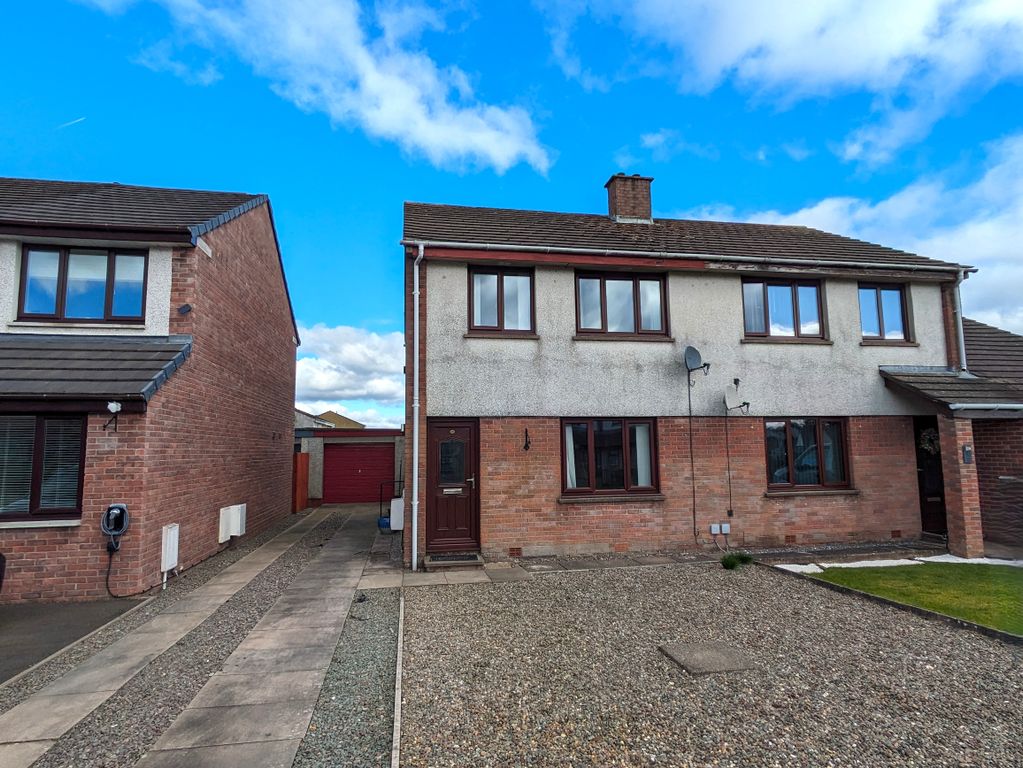 Property photo 1 of 28