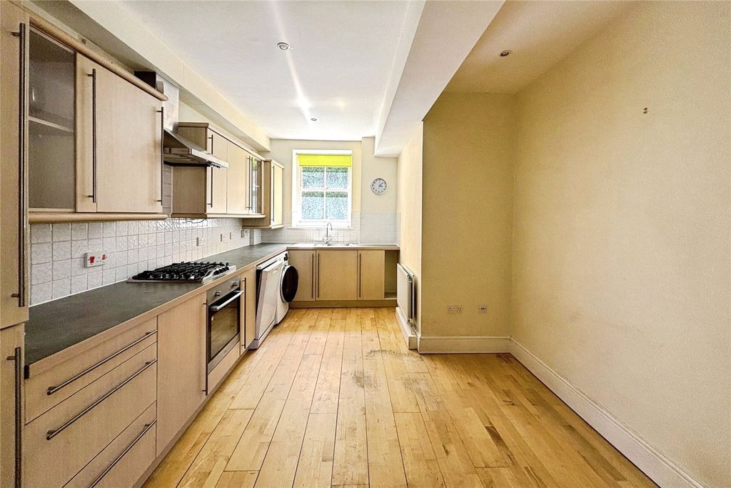 Property photo 3 of 16 Picture No. 16