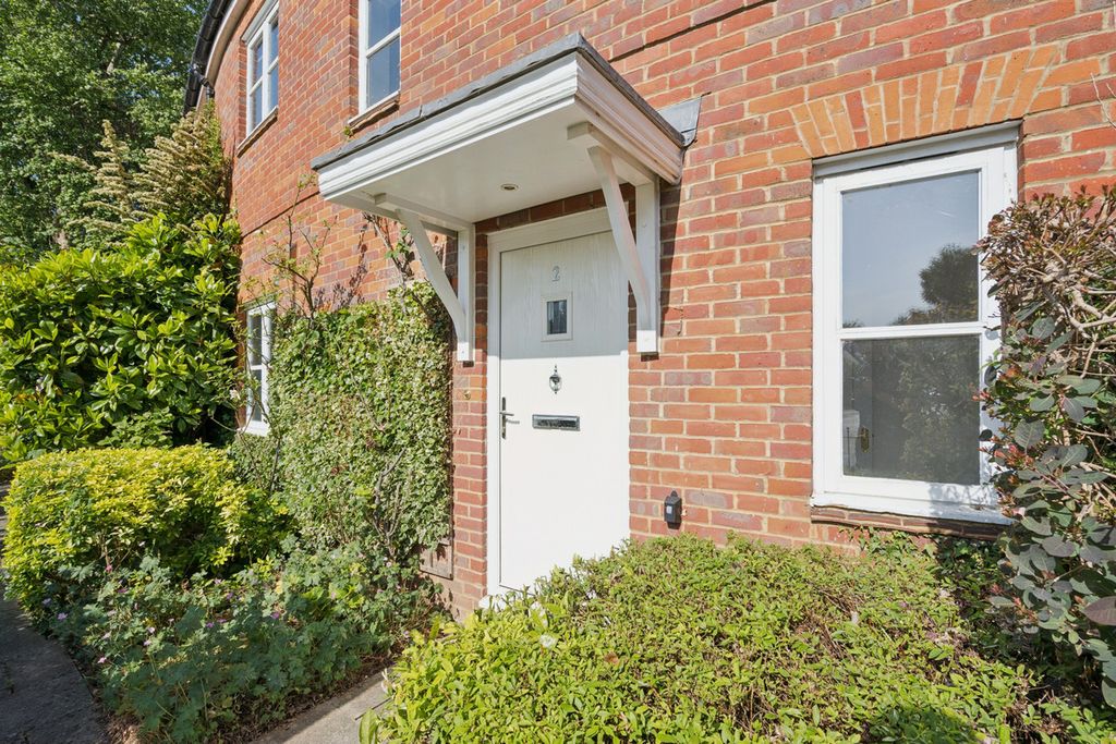 Property photo 2 of 16