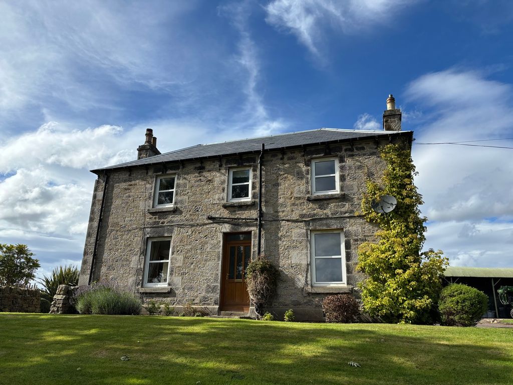 Property photo 2 of 31