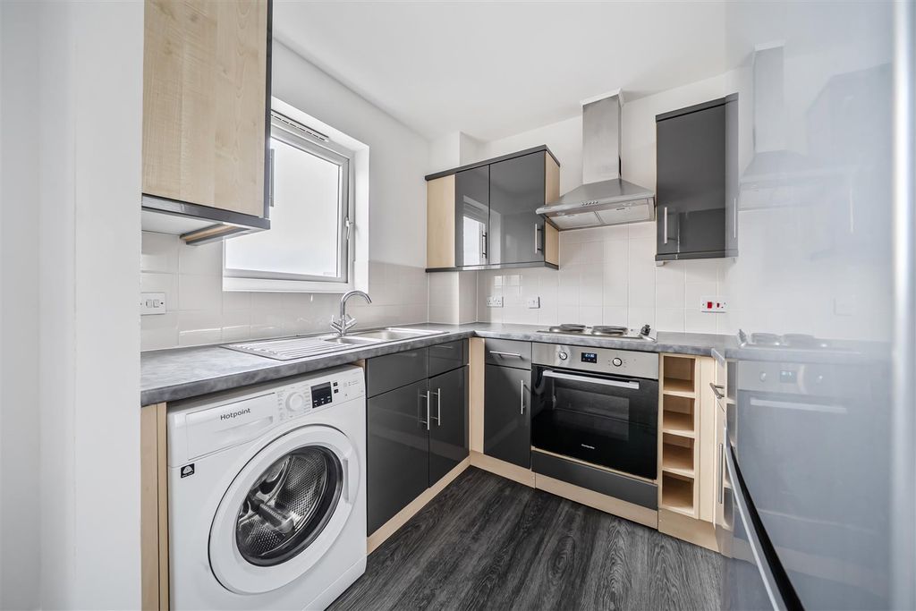 Property photo 3 of 16 1402137-8-696E33c37Ed6d.Jpg