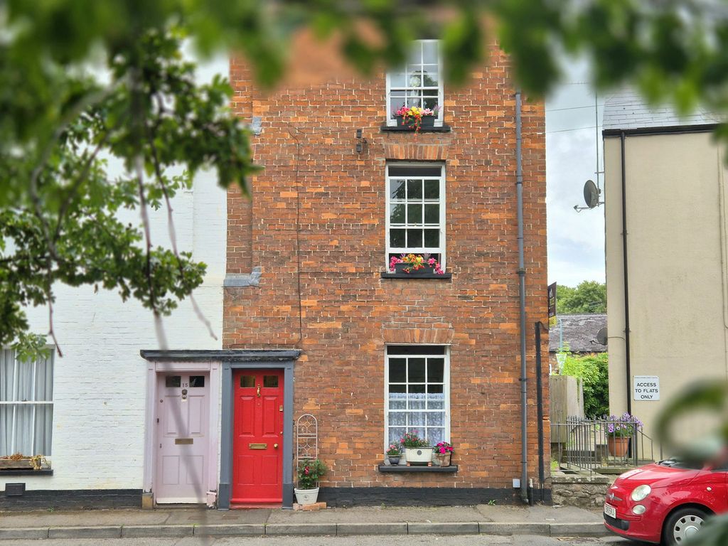Property photo 1 of 31