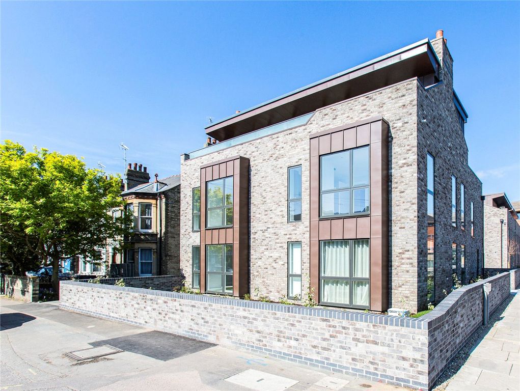 Property photo 1 of 5 Picture No. 15