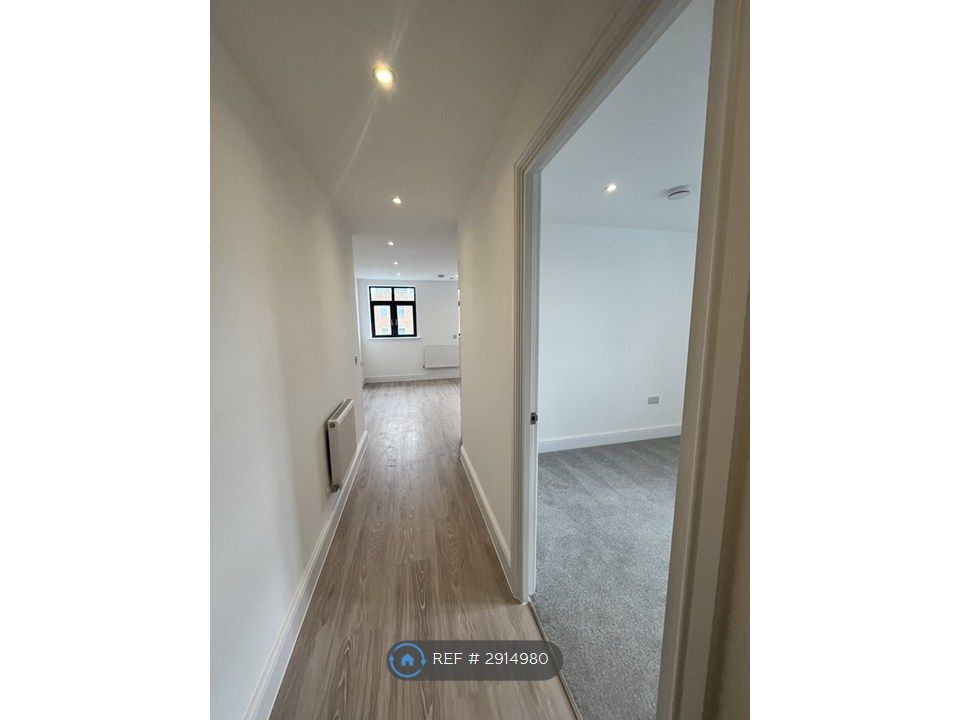 Property photo 1 of 16 Hallway
