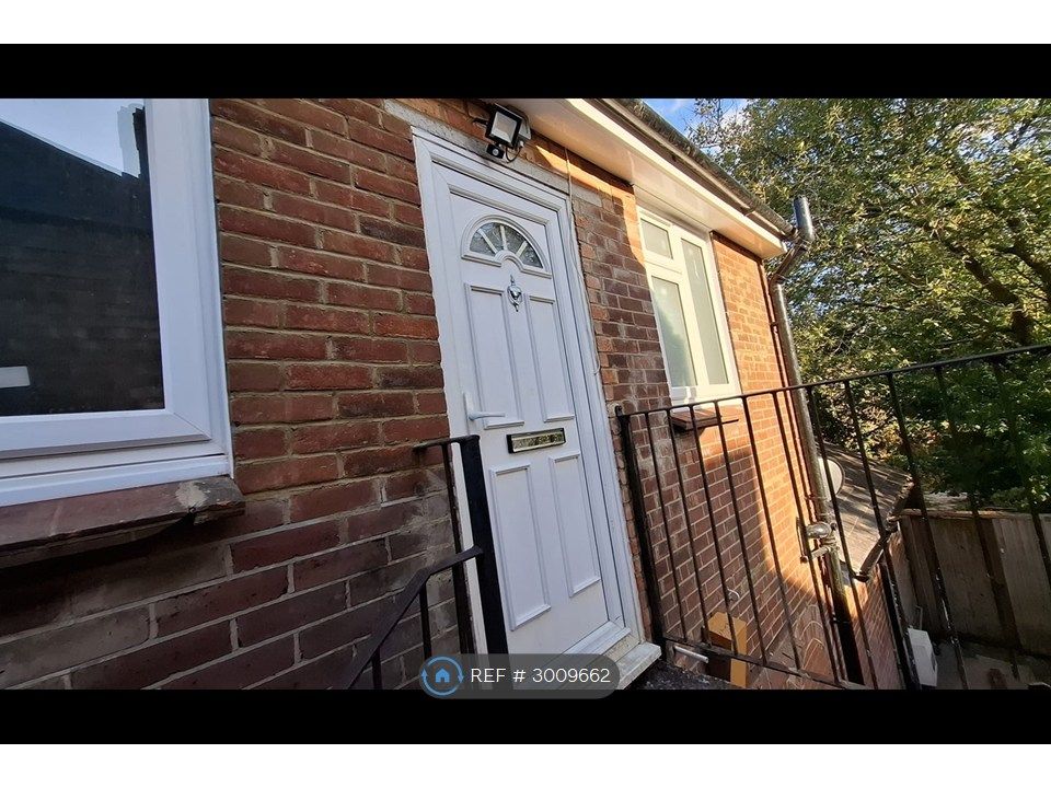 Property photo 2 of 12 Entrance