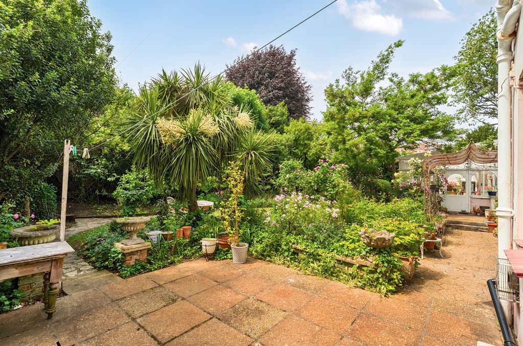 Property photo 2 of 17 1469441-25-6A1848...