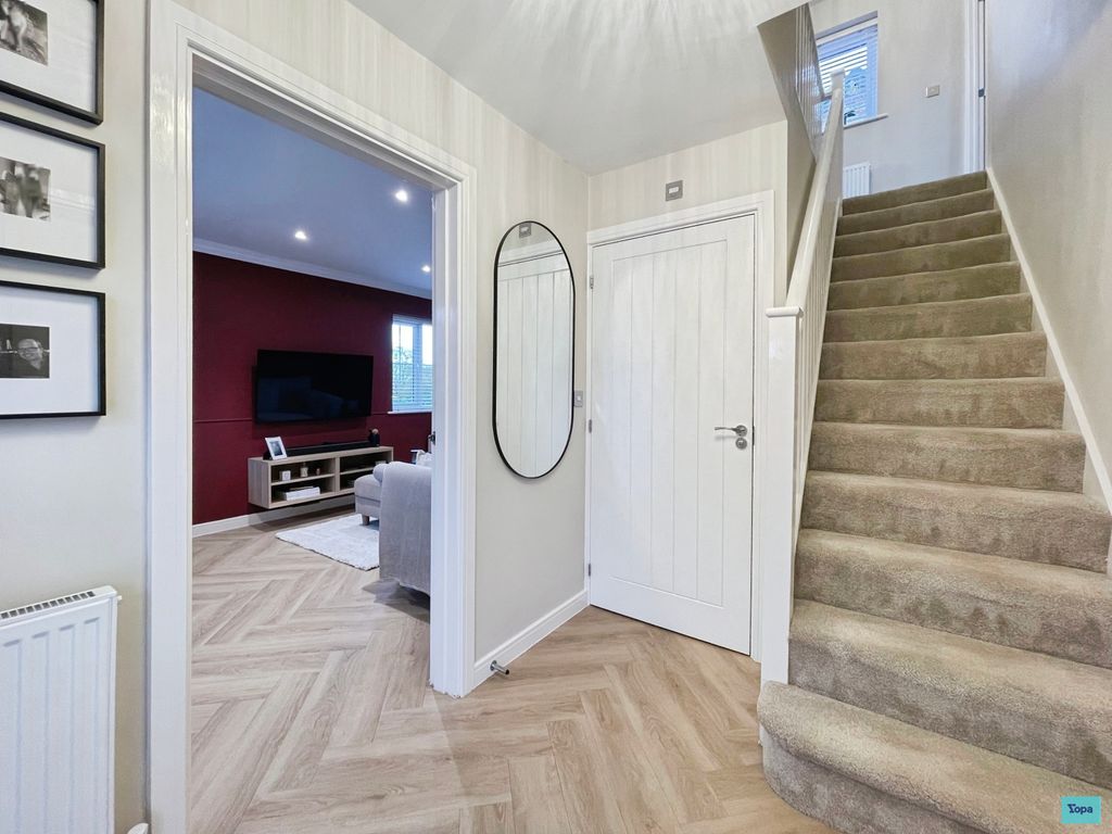 Property photo 3 of 27 5