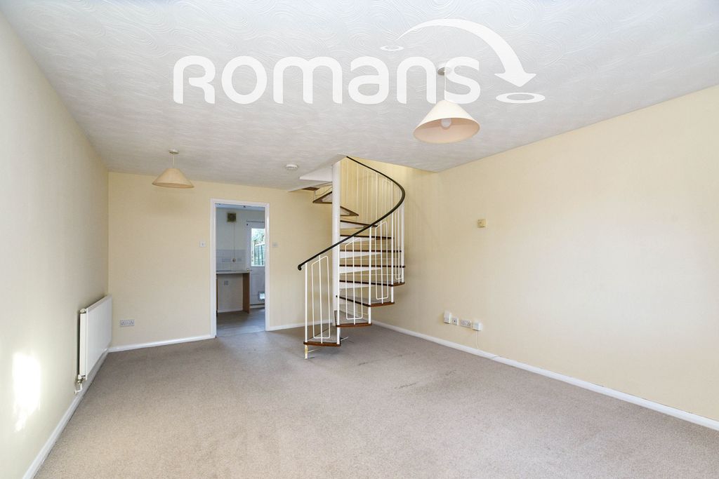 Property photo 3 of 10 3