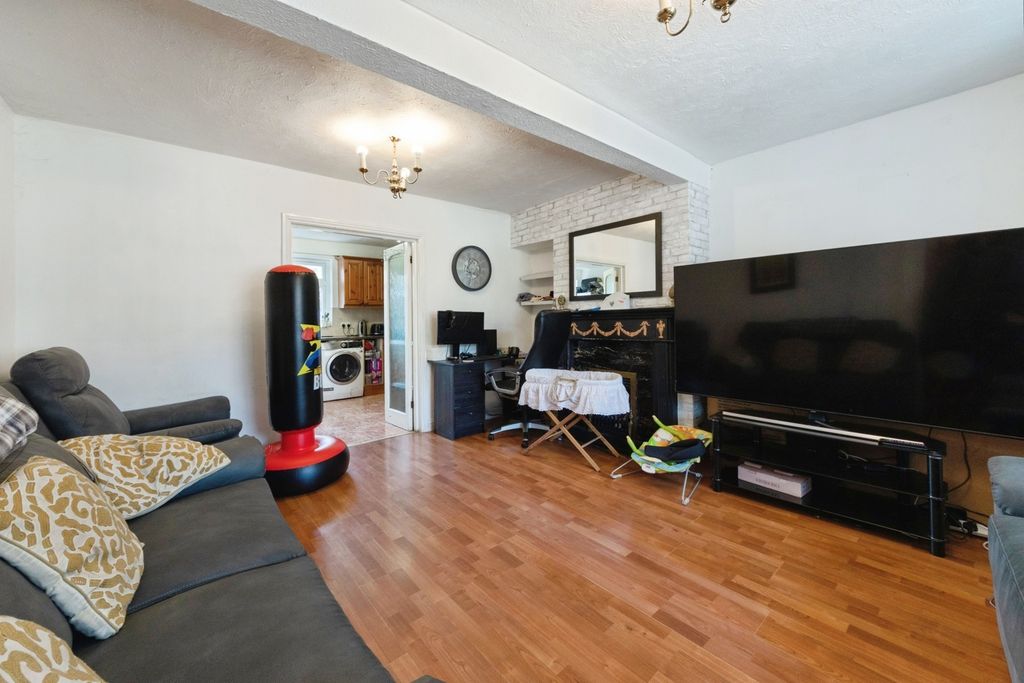 Property photo 2 of 13 Pbox-Img.Jpg