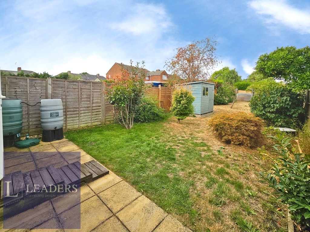 Property photo 3 of 12 Garden