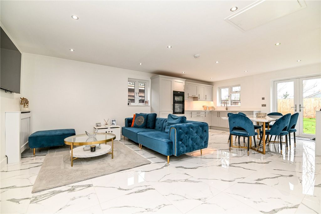 Property photo 2 of 16 Picture No. 05